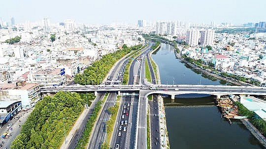TP. Hồ Chí Minh: Nguồn cung bất động sản tập trung ở phía Đông, nhưng lực cầu lại tăng ở phía Tây